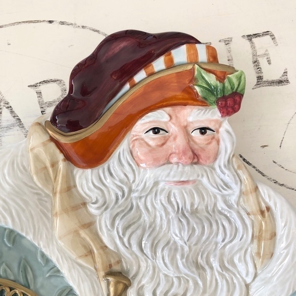 VINTAGE Style Santa Plate, Christmas Decor, Very Good Condition - Picture 2 of 5